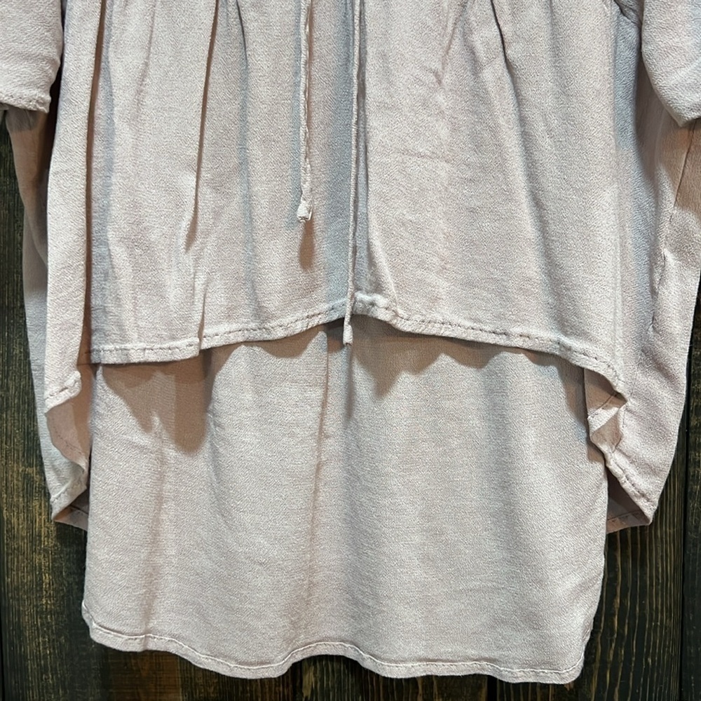 Others Follow Top M Peasant Lace Flutter Sleeve E… - image 5